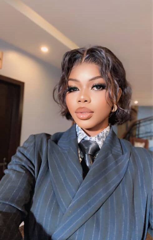 Xclusive Winnie - most vibrant queen international